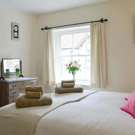 Bondgate *